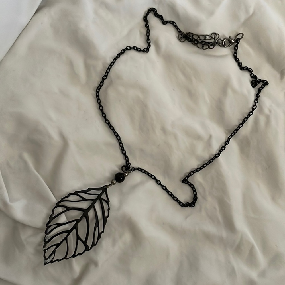 Black leaf necklace